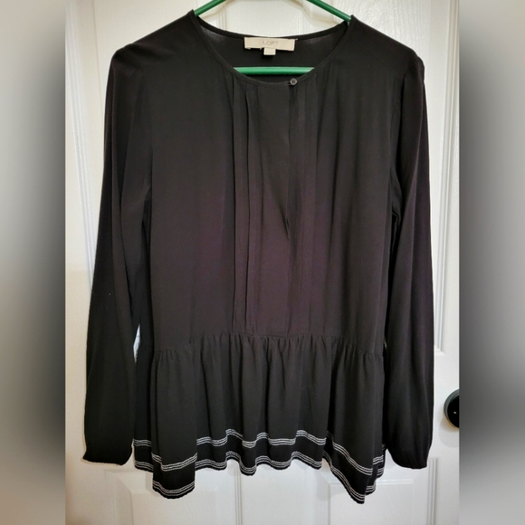 Black top from LOFT - Picture 1 of 4